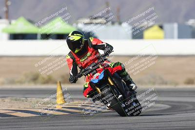 media/Jan-15-2026-Racers Edge (Thu) [[dfebeb70ab]]/3-B Group/Session 1 Turn 15/